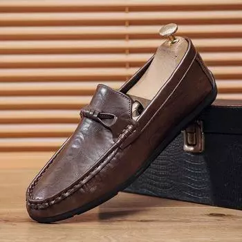 Summer new men s loafers low-top foot-fitting lazy shoes men s leather shoes Doudou shoes men s driving shoes 39