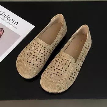 Summer new retro flat-bottomed breathable mother shoes hollow casual soft-soled women s hole shoes women 35