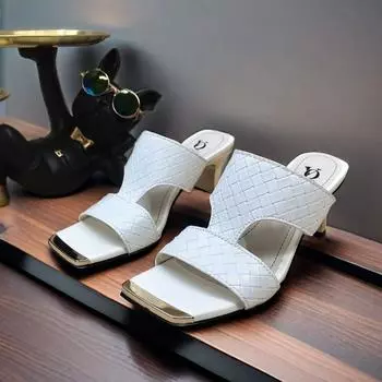 Summer New Temperament Iron Head Braid Open-toe Soft Women s Slippers Temperament Fashion High Heels 35 грязно-белый