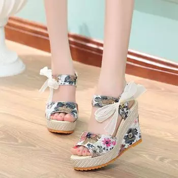Summer new wedge heel fish mouth sandals women s casual muffin thick-soled high-heeled Velcro women s shoes 35 розы красного