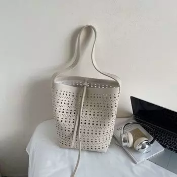Summer Popular Hollow Big Bag Women 2025 New Fashion Soft Leather Commuter Bucket Bag Simple Texture Underarm Bag Off-white without pendant