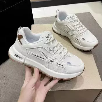 Летние кроссовки Элегантные белые женские повседневные туфли Толстая подошва Уличная дышащая обувь Женские Новые сетчатые туфли на платформе Спортивная обувь 35