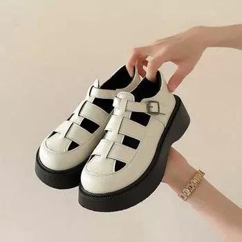 Летние туфли на танкетке с декорированным каблуком 35