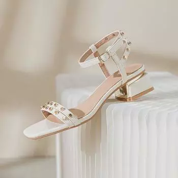 Summer Women Ankle Strap Flat Rivets Sandals High Quality Low Heeled Thin Strap Sandals Thick Heeled Sandals Girls Student Shoes 35 бежевый