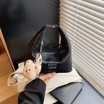 Summer Yellow Super Popular Handbags Women s 2025 New Arrival Accessible Luxury Special-Interest Design Fancy Shoulder Messenger Bag Black + pendant