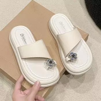 Super fire cover toe cool slippers women wear 2025 new summer French fashion platform holiday fairy beach shoes 35
