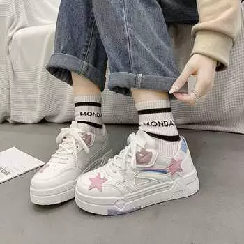 Super fire little white shoes 2025 new women s spring and autumn explosion with skirt Hong Kong style chic shoes casual board shoes women s 35