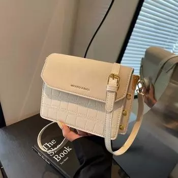 Super fire small bag women s autumn and winter versatile 2024 new retro fashion shoulder messenger bag going out small square bag чёрный