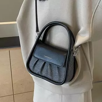 Super fire small bag women s summer 2024 new fashion niche design messenger bag women s hand-held pleated small square bag светло-синий