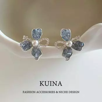 Super Flash Blue Crystal Flowers Stud Earrings Sterling Silver Needle Fancy Accessible Luxury Pearl Earrings for Women Niche Style Unique Ear Rings As Shown in Pictures