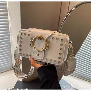 Супер пожарная маленькая женская сумка осень-зима 2024 года, новая ретро универсальная сумка через плечо под мышкой, женская маленькая квадратная сумка через плечо чёрный