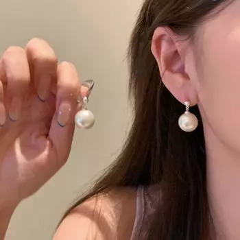 Super Shiny Three-Dimensional Flower Pearl Stud Earrings Women s Light Luxury Minority Fancy Elegant Earrings Unique and Beautiful Earrings S925 silver needle -14mm Pearl pair