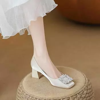 Супермягкие туфли-лодочки женские осень 2025 новый квадратная пряжка стразы ветер мелкий вырез высокие каблуки 34 абрикосовый