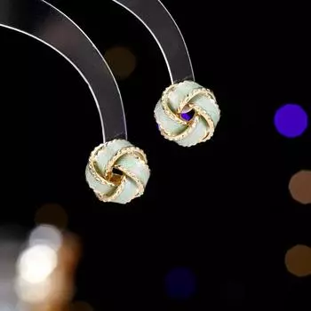 SUYU Женские модные дизайнерские серьги в стиле легкой роскоши винтаж, эмалевая работа, нишевый дизайн, серьги в виде концентрического узла зелёный