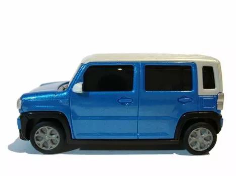SUZUKI Suzuki New Hustler HUSTLER Pull Back Car Mini Car Образец цвета Образец цвета Bliss Blue Metallic White 2 Tone белый