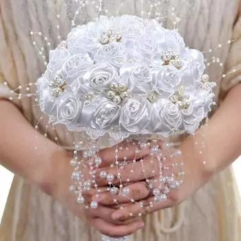 Свадебный букет невесты с атласом, украшенным стразами, держащим букет из искусственных цветов, атласные розы ручной работы, свадебный букет невесты, свадебные букеты с жемчугом белый