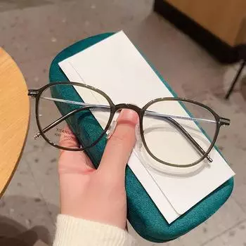 Сверхлегкая титановая оправа TR90 в стиле ретро в онлайн-знаменитостях с маленькой полигональной оправой. Оправа для очков может быть оснащена антисиним светом.