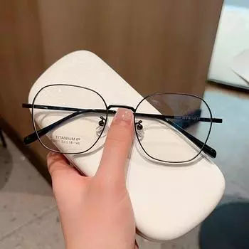 Сверхлегкие модные онлайн-знаменитости, ретро-многоугольные очки в простой оправе для женщин, которые могут быть оснащены очками для близорукости.