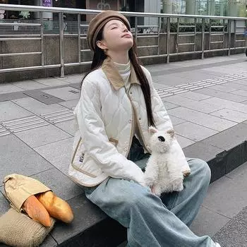 Светлая ромбовидная имитация пуха на хлопковой подкладке для женщин, зимняя новая контрастная короткая куртка с отворотом из вельвета S