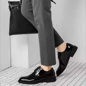 Светлая верхняя обувь для общения, мужская лакированная кожа, мужские формальные туфли с острым носком, новый костюм для вечеринки, дешевая распродажа, официальная обувь 39 37