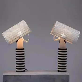 Светодиодная настольная лампа в скандинавском стиле с металлической полосатой сеткой в японском стиле, креативный дизайнер, украшение для прихожей, спальни, комнаты, ночник чёрный