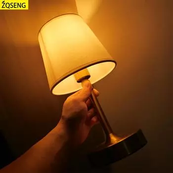 Светодиодная сенсорная настольная лампа, беспроводной настольный ночник, перезаряжаемая лампа для чтения, для ресторана, отеля, бара, спальни, декоративный светильник серебряный