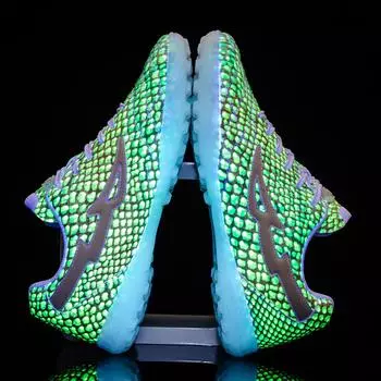 Светящиеся футбольные бутсы с низким верхом 2024 года, новые летние тренировочные кроссовки для студентов, сломанные ногти, футбольные бутсы для газона 35