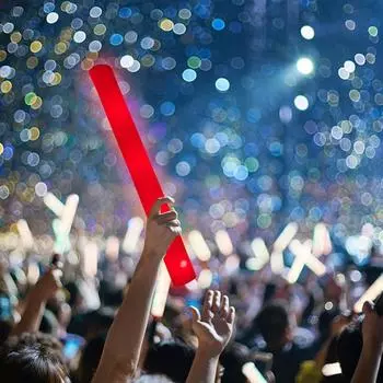 Светящиеся пенопластовые палочки, губка, светодиодные мягкие палочки, светящиеся в темноте, встроенная кнопка, батарейка, концертный реквизит для вечеринок и шоу красный