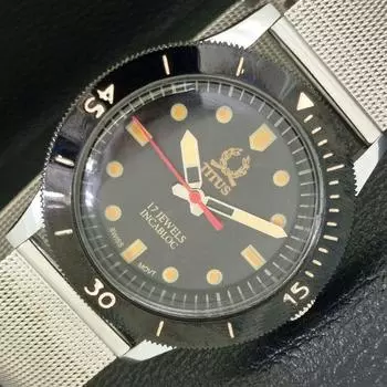 SWISS 40MM TITUS MENS REFURBISHED TURNABLE BEZEL BLACK DIAL WATCH a430799-2 R104-a430799