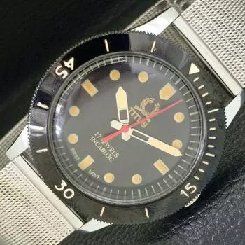 SWISS 40MM TITUS MENS REFURBISHED TURNABLE BEZEL BLACK DIAL WATCH a430811-2 R104-a430811