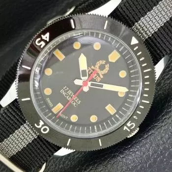 SWISS 40MM TITUS MENS REFURBISHED TURNABLE BEZEL BLACK DIAL WATCH a430740-2 R104-a430740