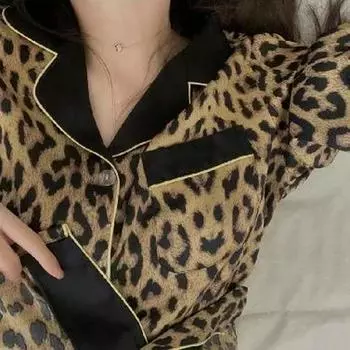 Свободная женская пижама-кардиган с леопардовым принтом из искусственного хлопка для весны и осени, идеально подходит для комфортного ношения в общежитии или дома на открытом воздухе. Medium