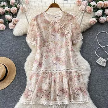 Свободные и тонкие женские платья с полой вышивкой в Европе и Америке. Новое ощущение старших знаменитостей.