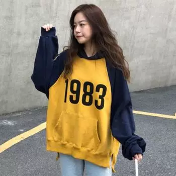 Свободный женский пуловер с капюшоном M белый