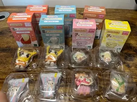 Sylvanian Families Детские парадные машинки 5 видов 7 предметов Коллекция Delicious Parade Baby 5 видов 8 предметов Всего 15 предметов в наборе