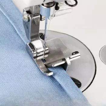 T9/F99 Регулируемая многофункциональная прижимная лапка для подгибки сложенных роликовых направляющих лапок плоской машины для промышленной швейной машины