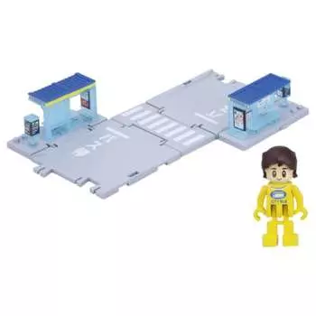 Takara Tomy Tomica Tomica Town Bus Stop (with Passenger) Mini Car Toy Ages 3+