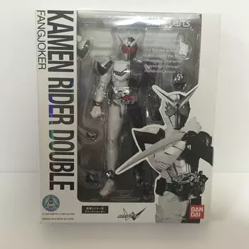 TAMASHII NATIONS Камен Райдер W Фанг Джокер SHFiguarts (двойной) белый