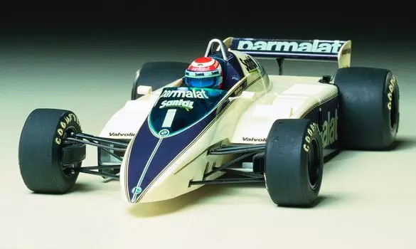 Tamiya 120 Grand Prix Collection Series No.17 Brabham BT50 BMW Turbo Пластиковая модель 20017
