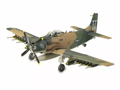 Tamiya Masterpiece Series US Air Force Douglas Skyraider Пластиковая модель 61073 1/48 № 73 A-1J