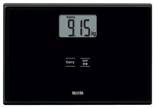 Tanita weight scale that can measure the weight of things you are black holding, HD-665-BK