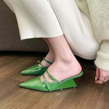 Тапочки Baotou Half Slippers женские летние 2024 года, новая верхняя одежда, модная однотонная обувь с острым носком и толстым каблуком на высоком каблуке для женщин 35