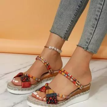 Тапочки Cool на толстой подошве Летняя женская обувь большого размера Босоножки на танкетке с одним символом Tide 36 разноцветный