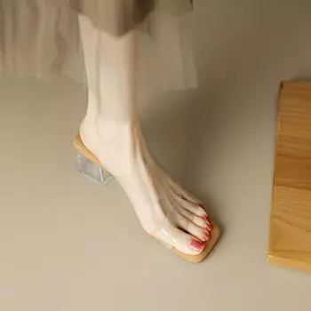 Тапочки для наступания на дерьмо женская летняя одежда 2025 лето новые удобные фея прозрачные хрустальные босоножки на высоком каблуке 35