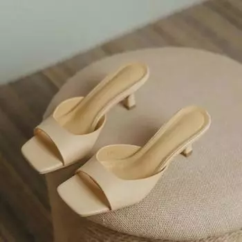 Тапочки из натуральной кожи на французском тонком каблуке для женщин, летние модные босоножки, женские милые тапочки с круглым носком, женская обувь 34 чёрный