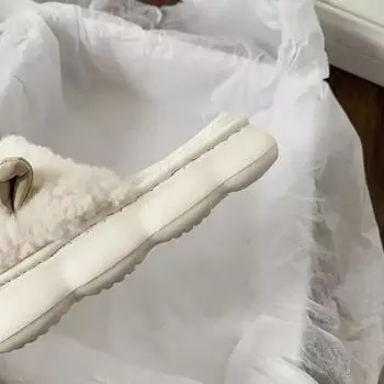 Тапочки Мао Мао женские летние домашние нескользящие парные тапочки Баотоу с рисунком ягненка белый