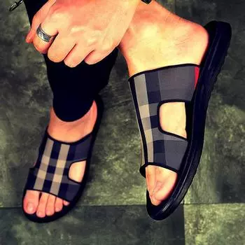 Тапочки мужские 2024 новые летние односложные пляжные туфли на мягкой подошве повседневная верхняя одежда сандалии двойного назначения мужская обувь 38