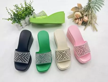 Тапочки на танкетке, женская летняя новая верхняя одежда, модная пляжная обувь на толстой подошве, корейская версия студенческих тапочек с квадратной головкой 36