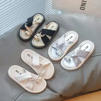 Тапочки принцессы с жемчугом для девочек, летняя пляжная обувь для детей, модные детские шлепанцы для улицы, нескользящие, универсальные, 2024 г., новые 23 чёрный