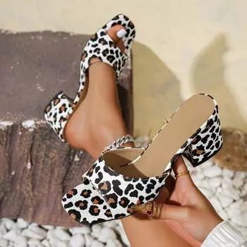 Тапочки с квадратным носком на высоком каблуке Женская верхняя одежда Женская обувь Сандалии на толстом каблуке Банкетные сандалии 35 серый